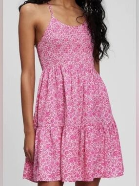 Gap Pink Floral Smocked Tiered Mini Dress Women’s Size Large New